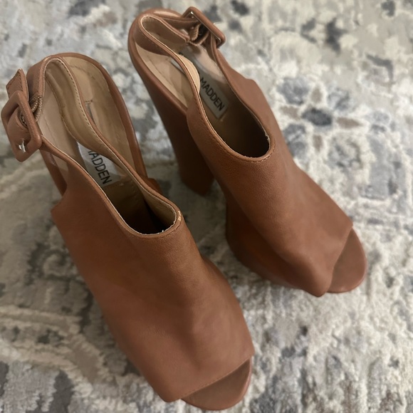 Steve Madden Gabby Platform Heels - Picture 3 of 6